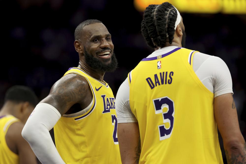 詹姆斯和安 詹姆斯和安